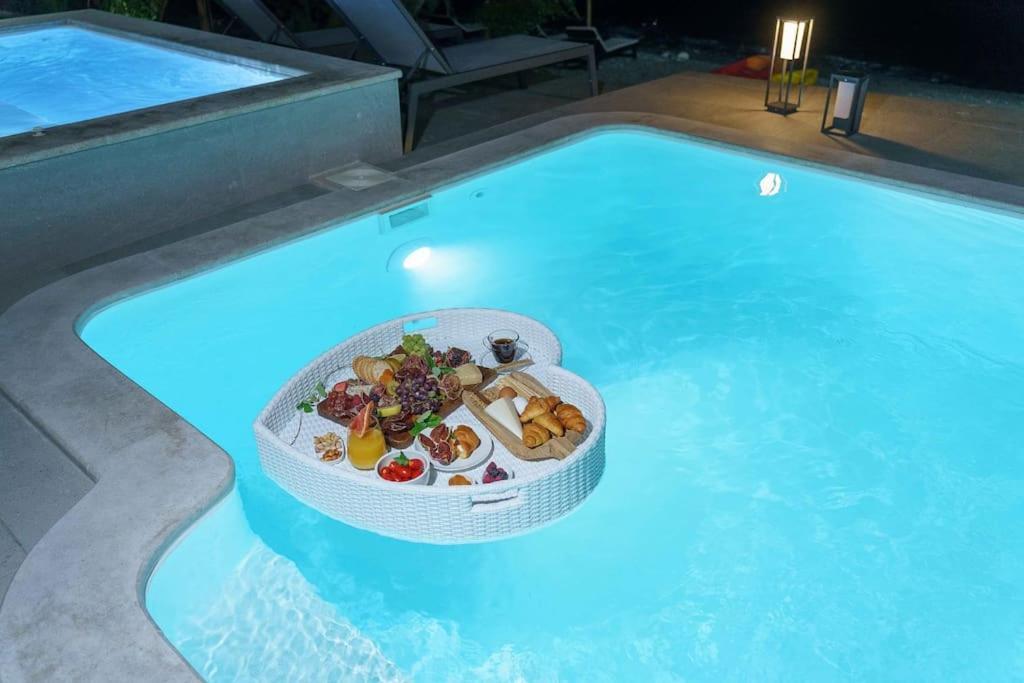 Вилла Nikkon Luxury Living Arvi  Экстерьер фото