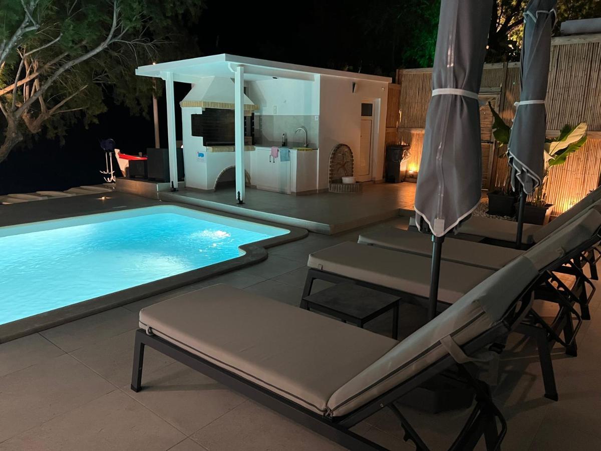 Вилла Nikkon Luxury Living Arvi  Экстерьер фото